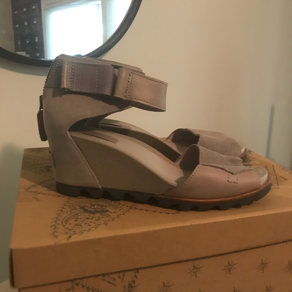 SOREL Joanie Ankle Strap Leather Wedge